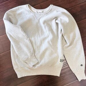 Champion Reverse Weave Light Gray Crewneck Sweatshirt